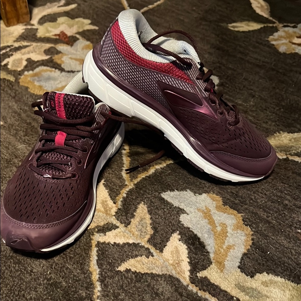 Women's Purple and Pink Running Shoes